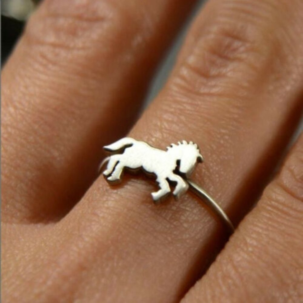 NWOT Silver Horse Ring - Picture 5 of 10